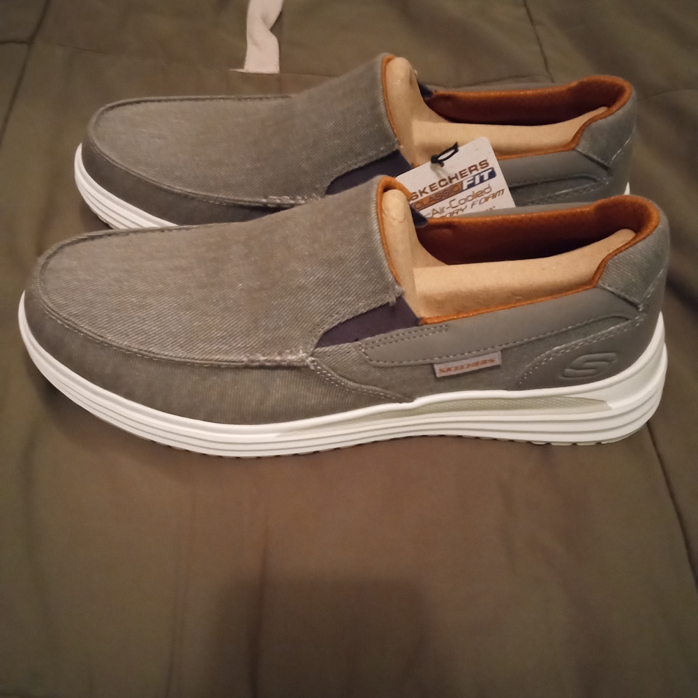 Skechers Gray and Brown Loafers Slip-Ons with Elastic Panels